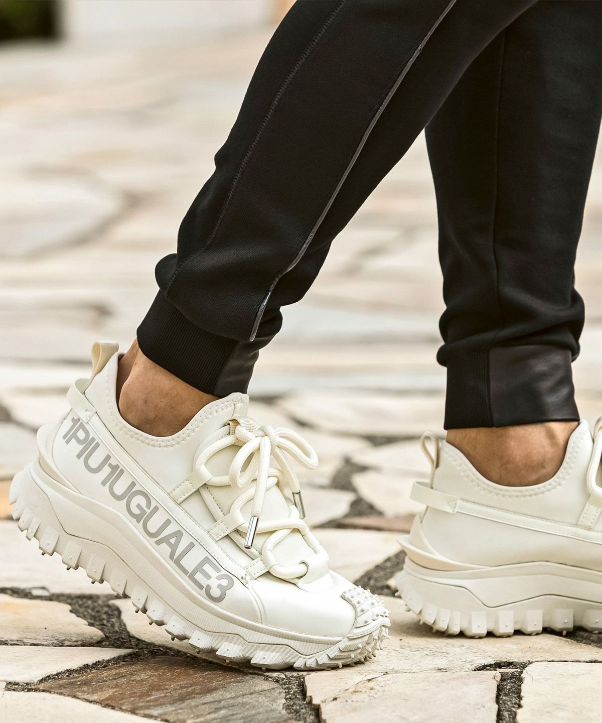 1PIU1UGUALE3 RELAX(ウノピゥウノウグァーレトレ リラックス