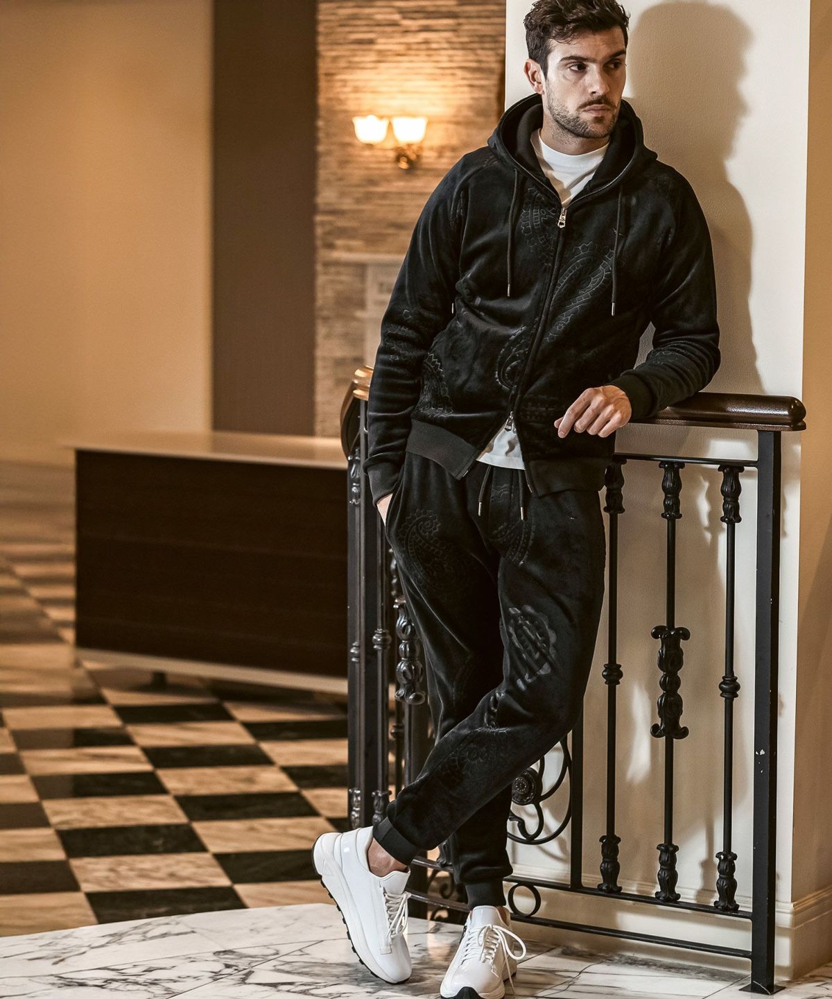 1PIU1UGUALE3 RELAX ベロア ジョガーパンツ/L/ブラック MENS】GTX JOGGER PANTS ジョガーパンツ / WINDSTOPPER(R
