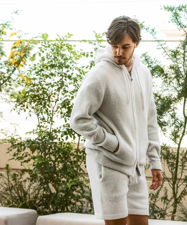 新品未使用　1piu1uguale3 RELAX グラデーション　パーカー　L 1PIU1UGUALE3 RELAX パーカー RELAX(ウノピゥウノウグァーレトレ