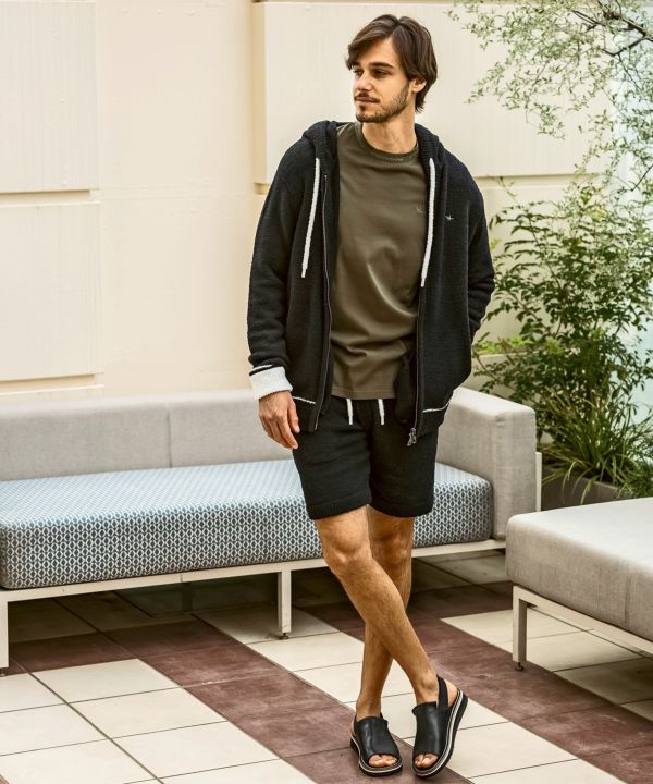 1PIU1UGUALE3 RELAX(ウノピゥウノウグァーレトレ リラックス)バイ