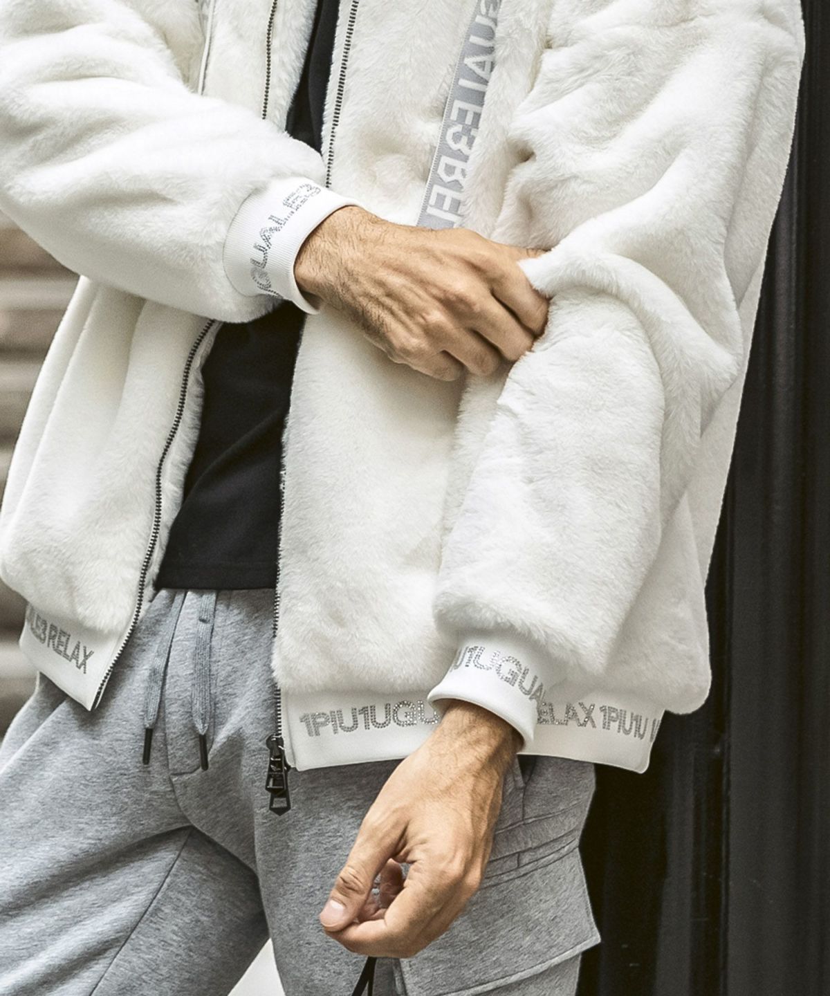 1PIU1UGUALE3 RELAX(ウノピゥウノウグァーレトレ リラックス)ライン