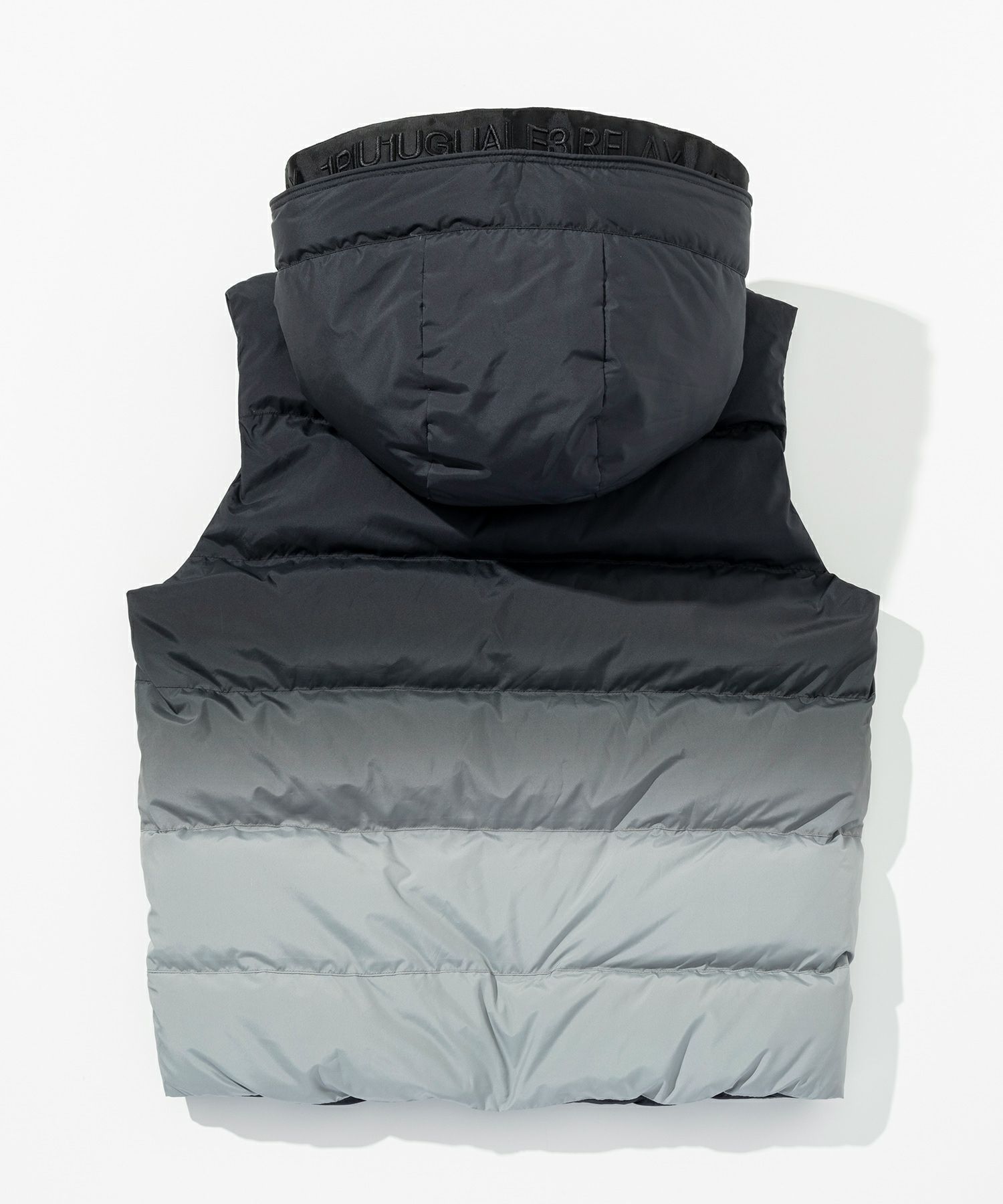 1piu1uguale3 カモフラージュ　ダウンベスト　迷彩　カシミヤ2% 1piu1uguale3 カモフラージュ ダウンベスト 迷彩 カシミヤ2