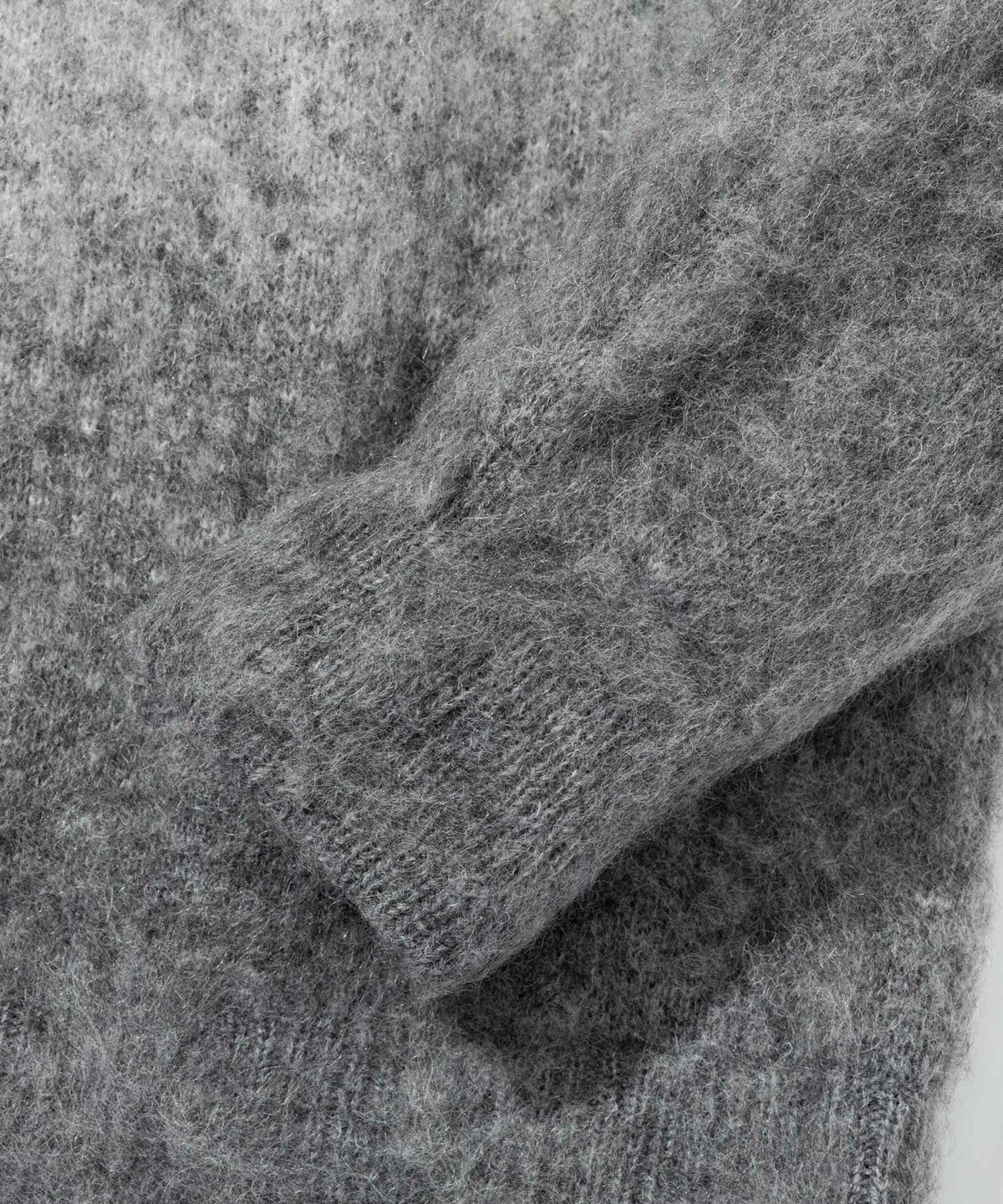 AKM Contemporary(エイケイエムコンテンポラリー)グラデーションモヘア