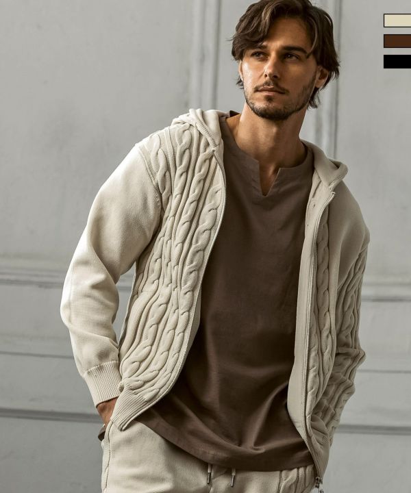 AKM Contemporary(エイケイエムコンテンポラリー)サイドケーブルニット