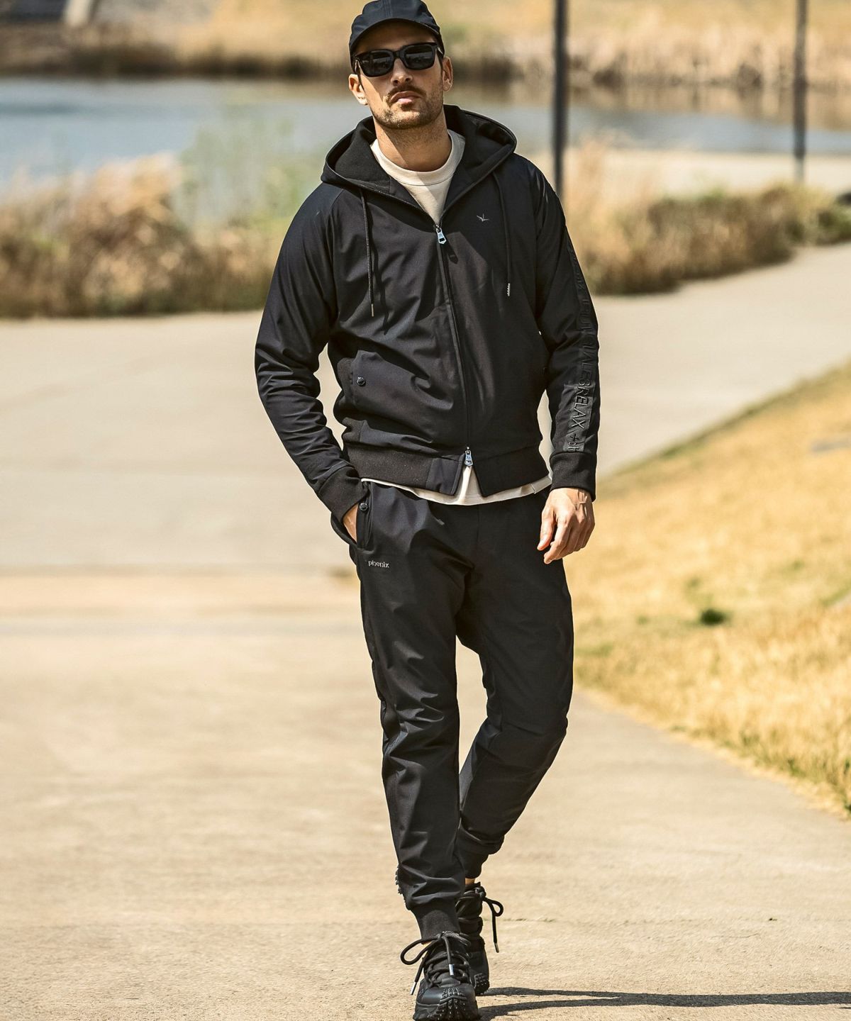 1PIU1UGUALE3 RELAX × +phenix(ウノピゥウノウグァーレトレ リラックス