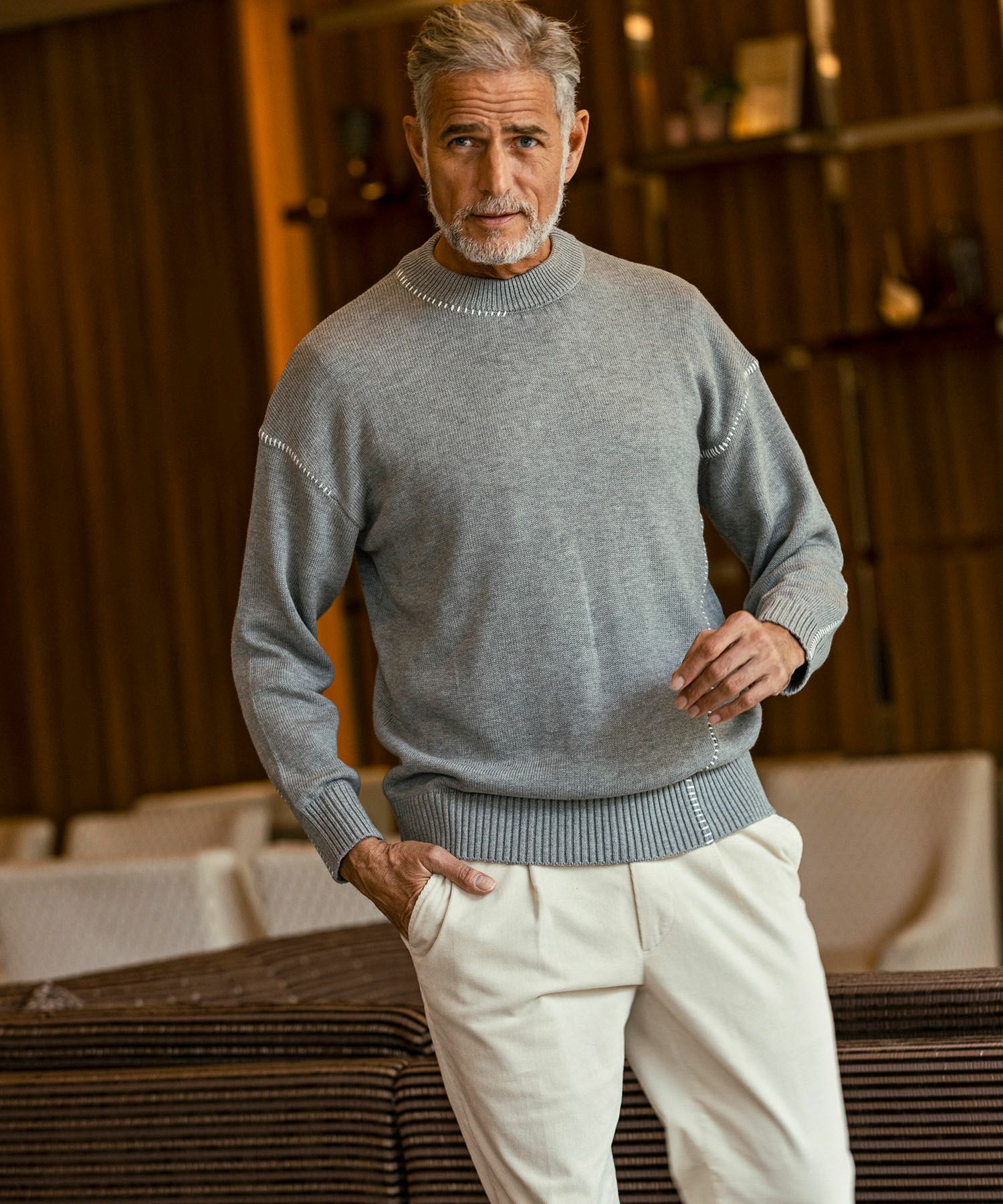 AKM Contemporary(エイケイエムコンテンポラリー)ステッチデザイン