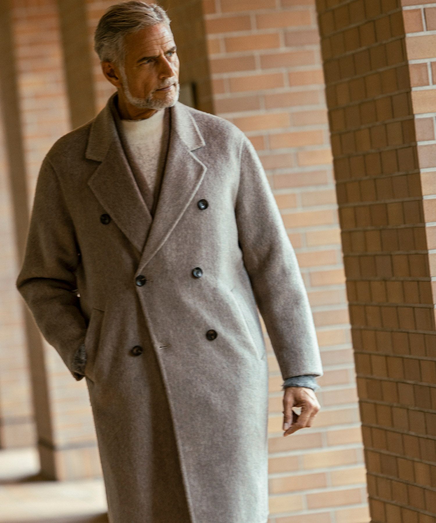 AKM Contemporary(エイケイエムコンテンポラリー)レイヤードカラー