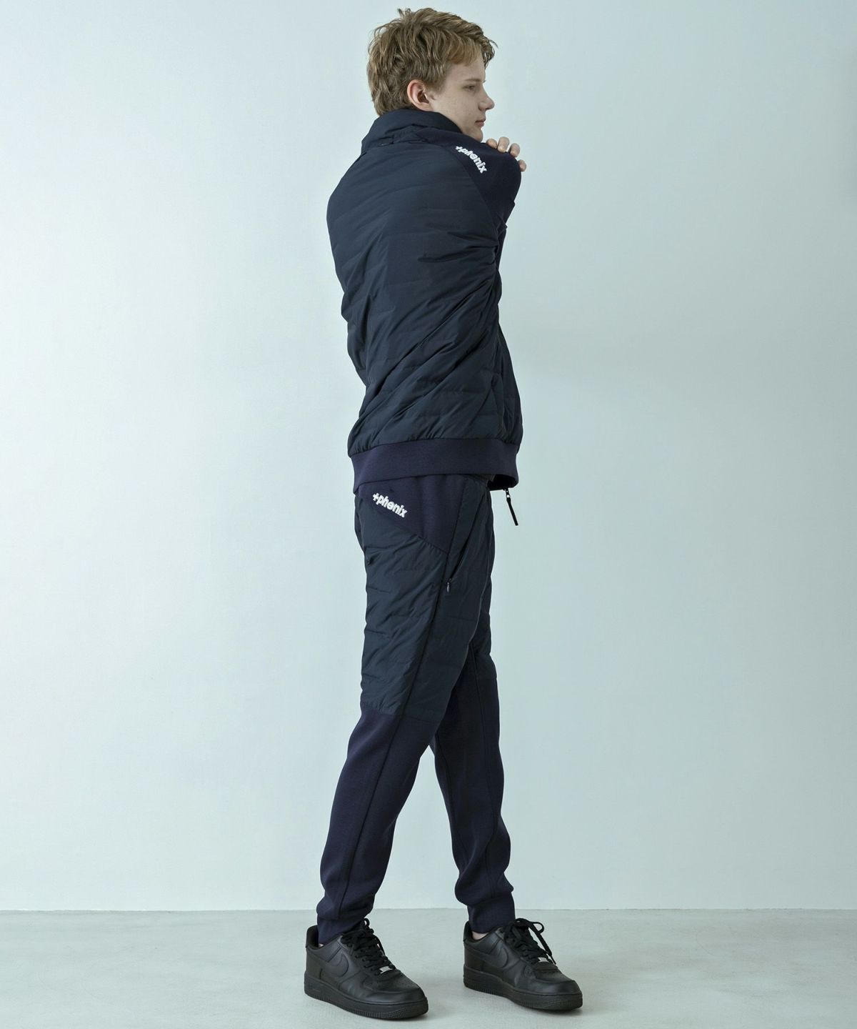 +phenix ダウンパネル ジョガーパンツ ネイビー phenix ダウンパネル ジョガーパンツ ネイビー - メルカリ