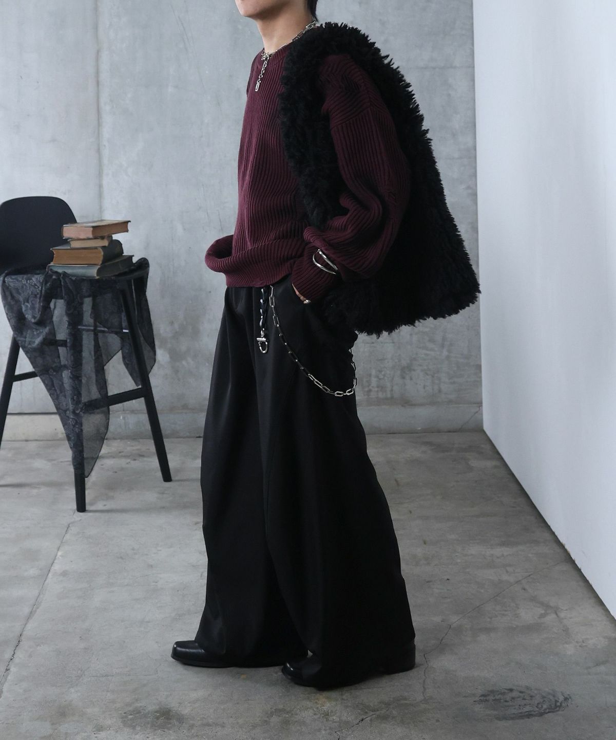 Confirm(コンファーム)3Dパターン タック ワイド カーブパンツ メンズ