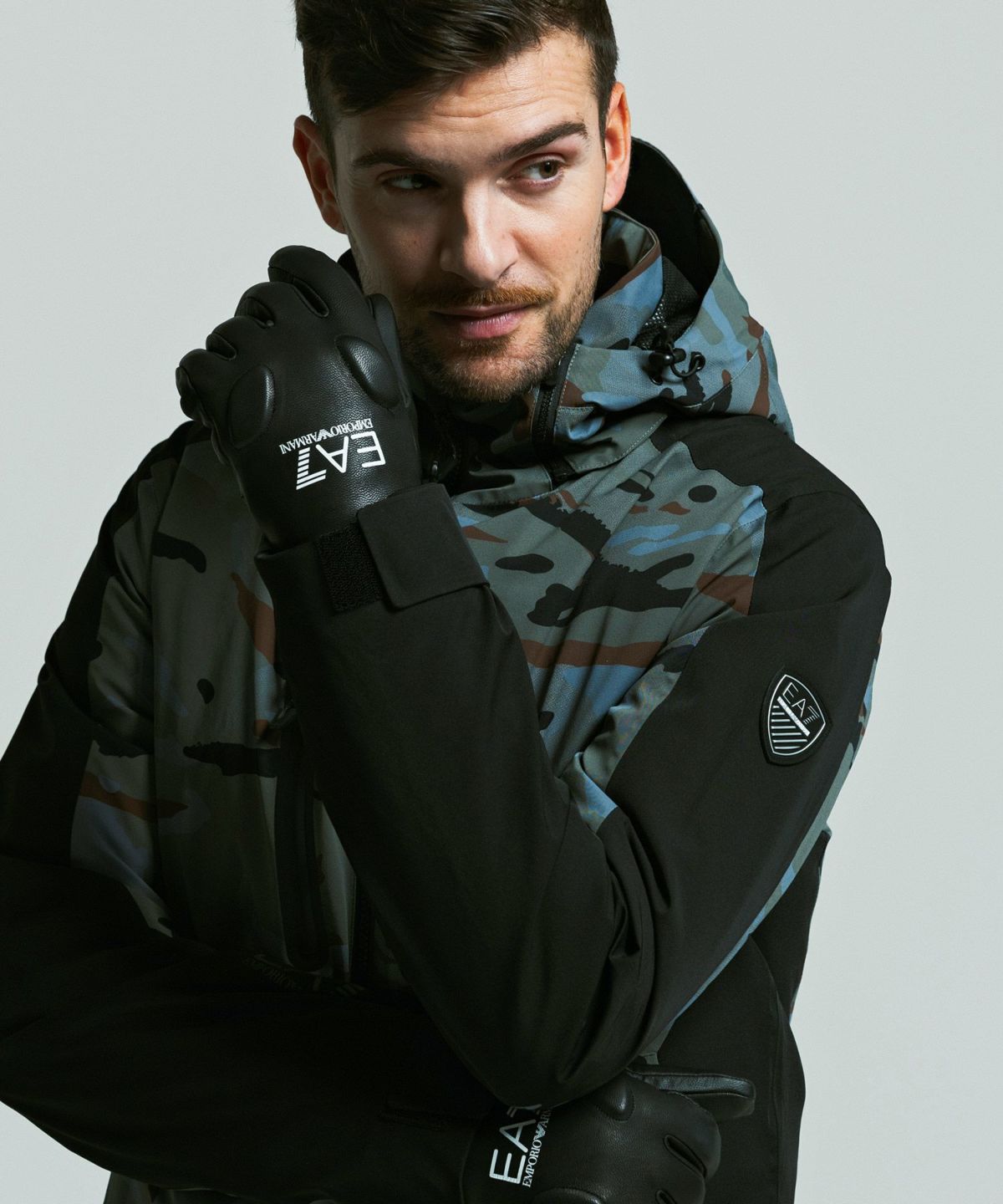 EMPORIO ARMANI EA7(イーエーセブン)テクニカル スキージャケット