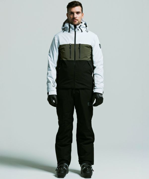 EMPORIO ARMANI EA7(イーエーセブン)テクニカル スキージャケット