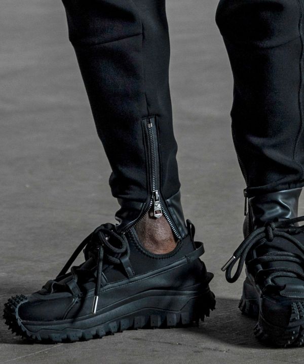 1PIU1UGUALE3 RELAX(ウノピゥウノウグァーレトレ リラックス)バイカー