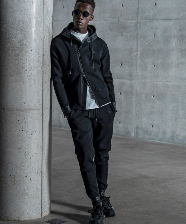 1PIU1UGUALE3 RELAX(ウノピゥウノウグァーレトレ リラックス)バイカー