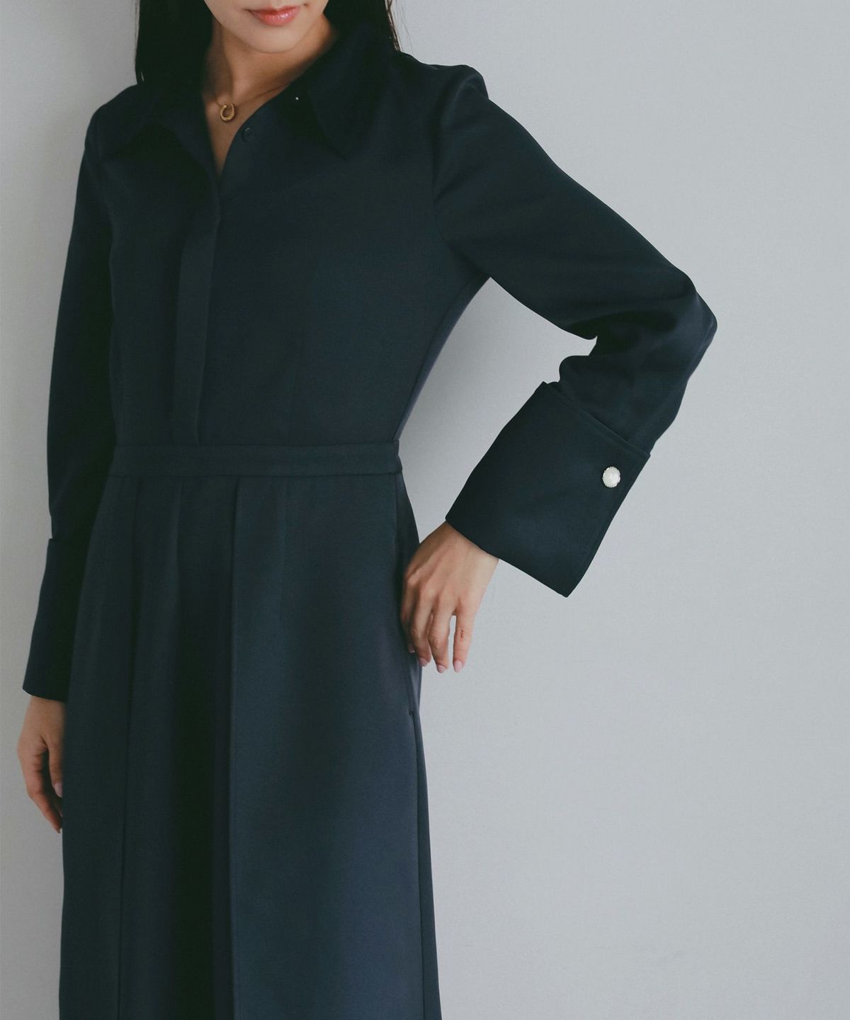 AJUGA. (アジュガ)クラシックカフス 襟付きオールインワン【セレモニー