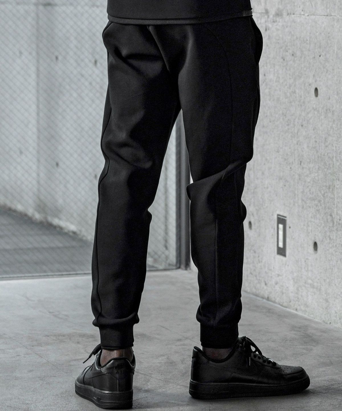 1PIU1UGUALE3 RELAX(ウノピゥウノウグァーレトレ リラックス)レザー