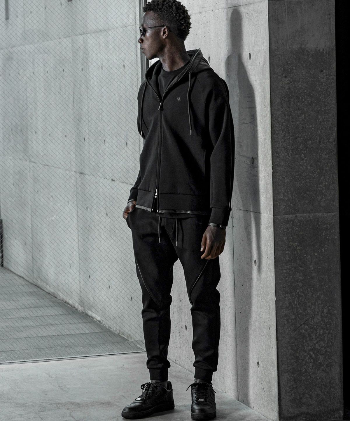 1PIU1UGUALE3 RELAX(ウノピゥウノウグァーレトレ リラックス)レザー