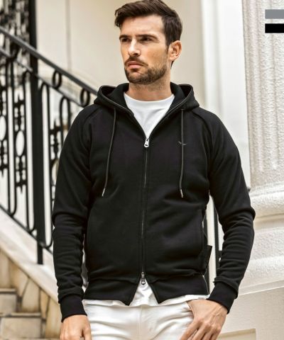 公式】1PIU1UGUALE3 RELAX（ウノ ピゥ ウノ ウグァーレ トレ