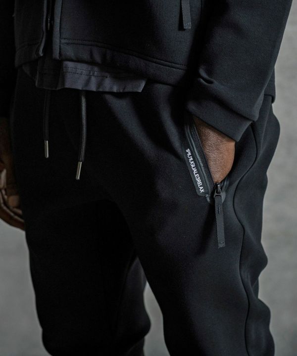 1PIU1UGUALE3 RELAX(ウノピゥウノウグァーレトレ リラックス