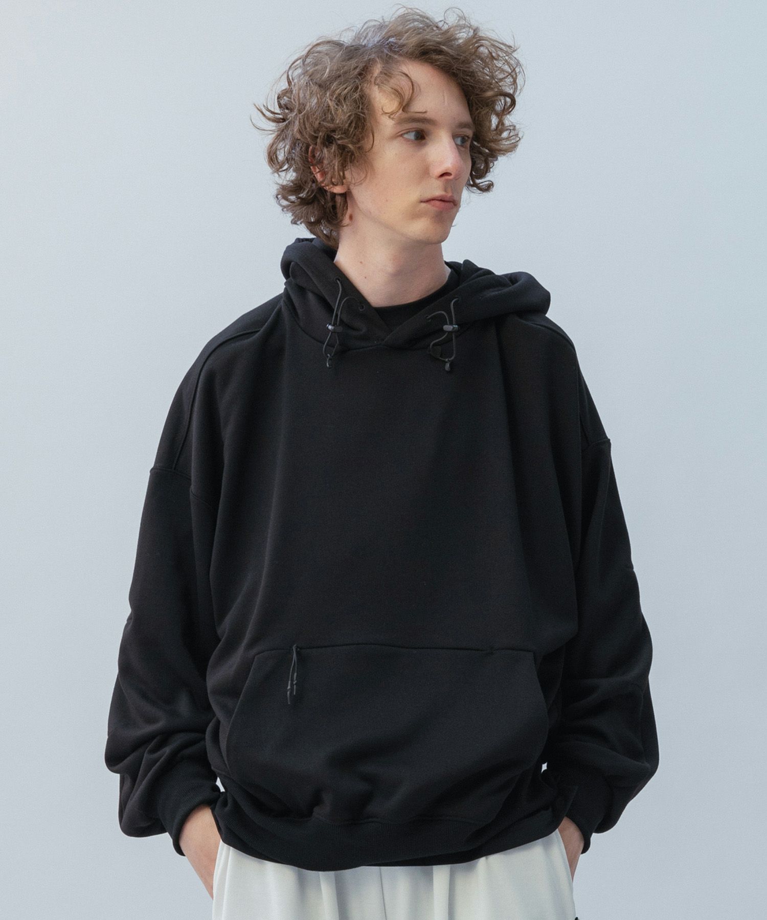 phenix(プラスフェニックス)TECH SWEAT HOODIE / テック スウェット